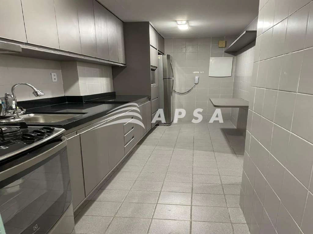 Квартира-кобертира з 4 спальнями та робочим столом — photo 14