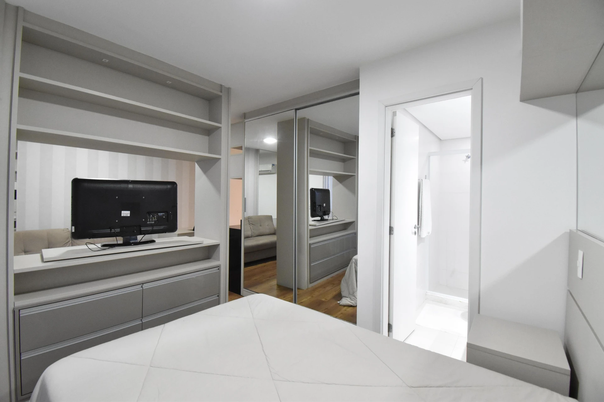 Меблированная студия 35 м² — photo 5