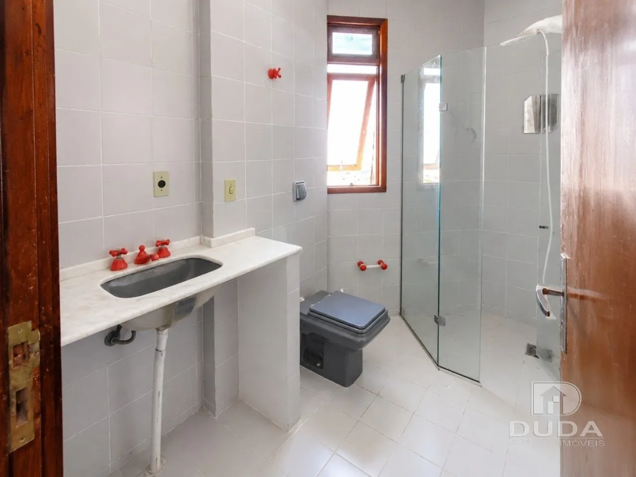 Casa mobiliada com 5 quartos e 260 m² com 2 suítes — photo 12