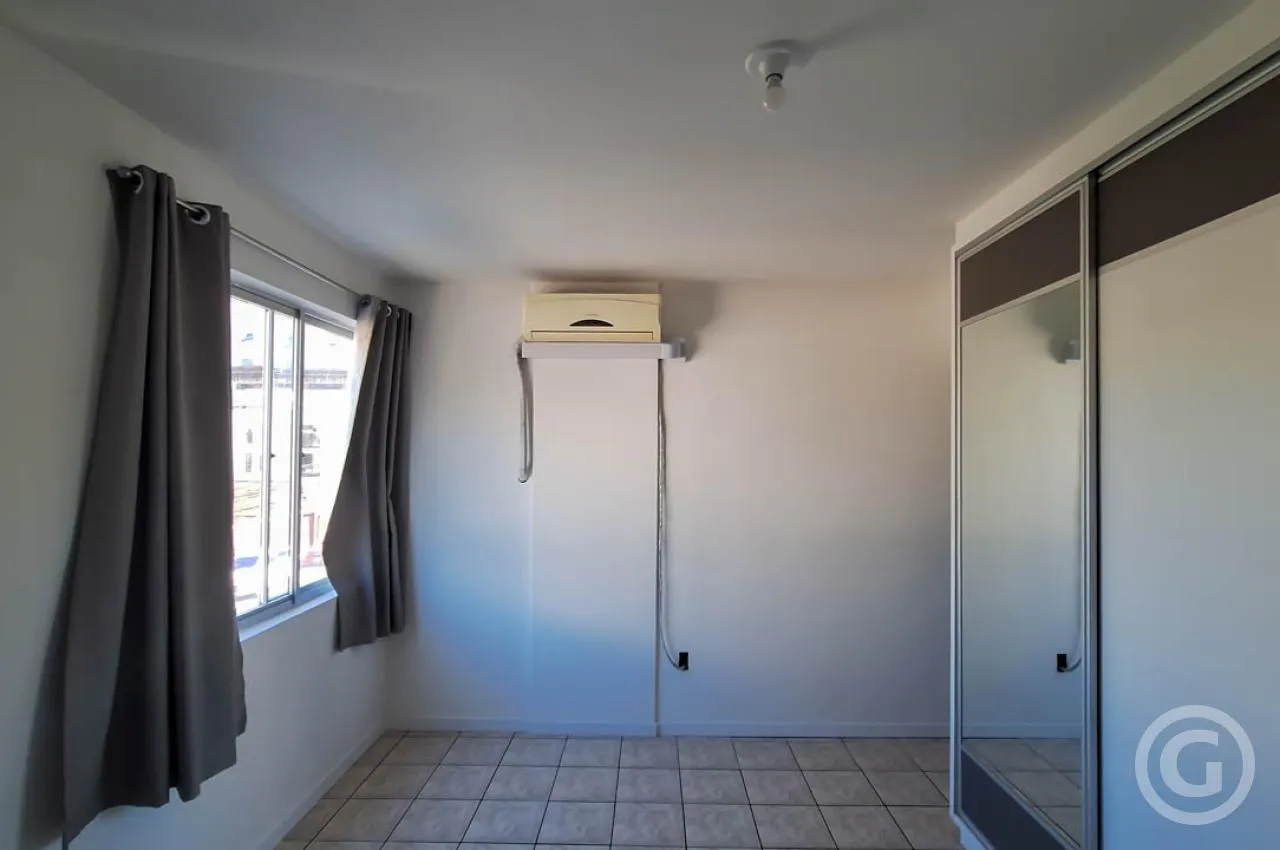 3-bedroom apartment, 1 with its own bathroom, 104 m² — photo 4