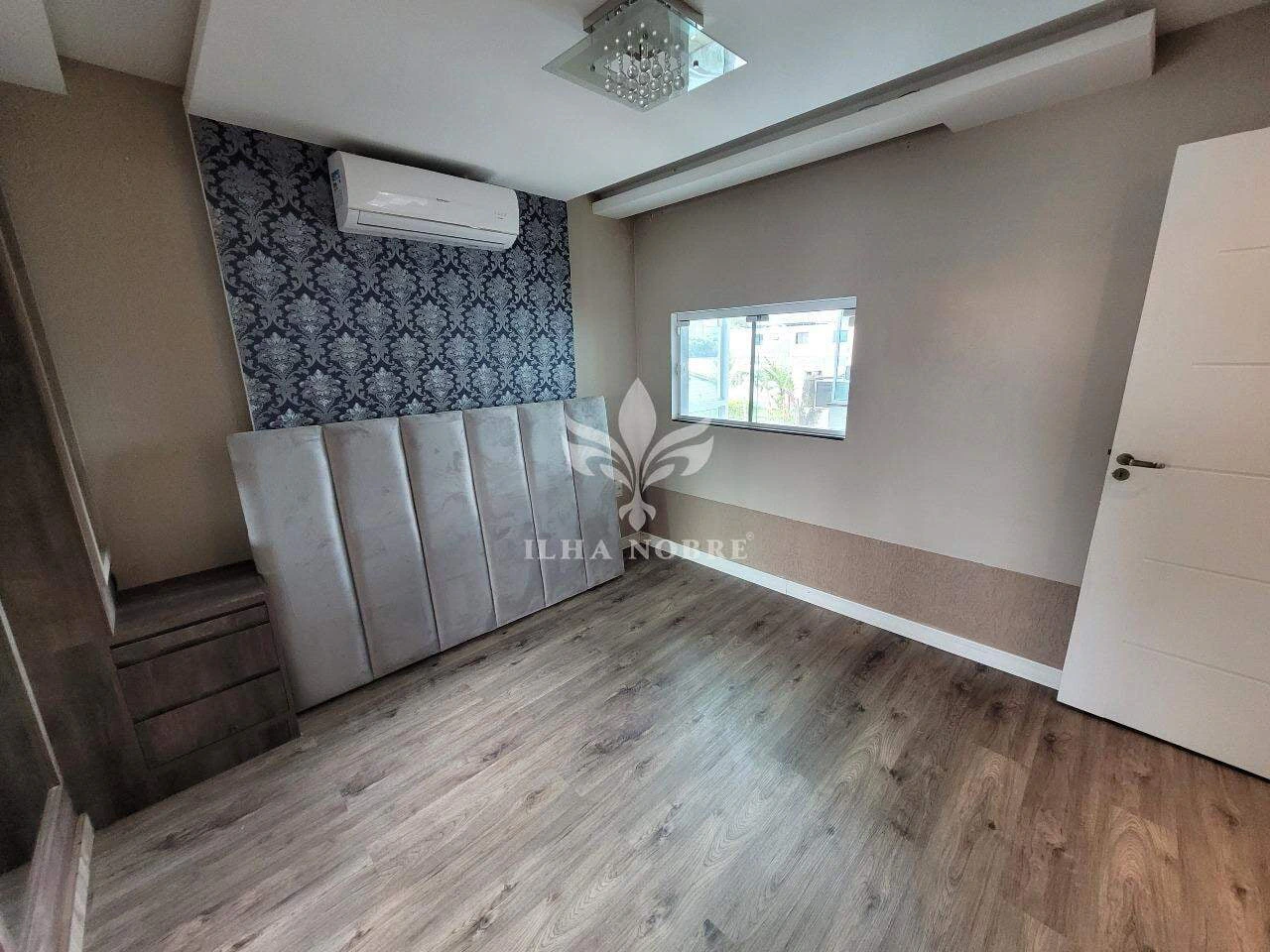 3-bedroom house with a grill on the balcony in Florianópolis — photo 8