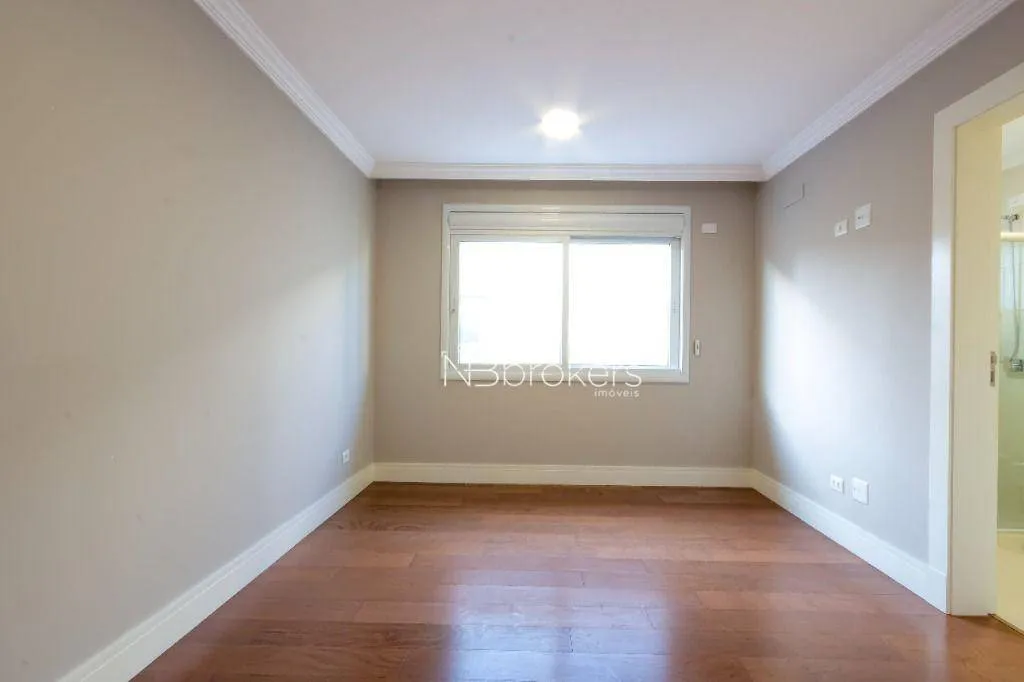 Condo house with 4 bedrooms and 5 bathrooms — photo 56