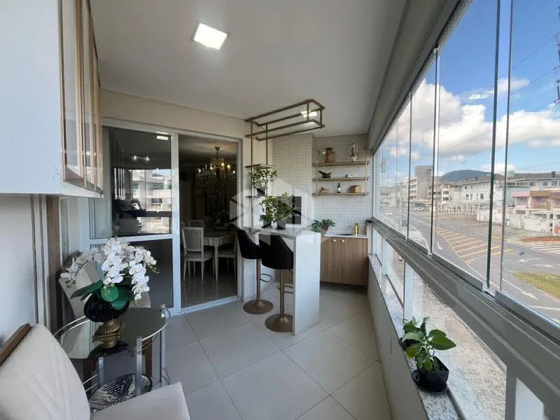 Furnished apartment, 100 m², with a glass-enclosed balcony — photo 14