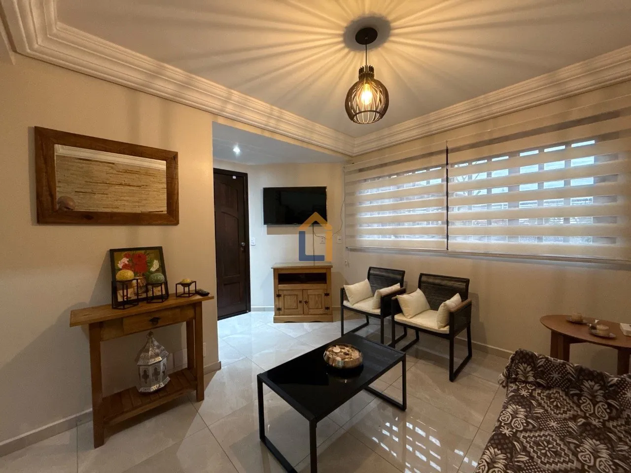 3-bedroom house with a home office — photo 9