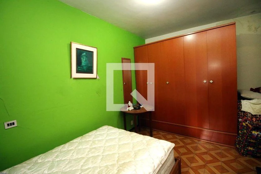 House with 4 bedrooms and 297 m², no parking — photo 10