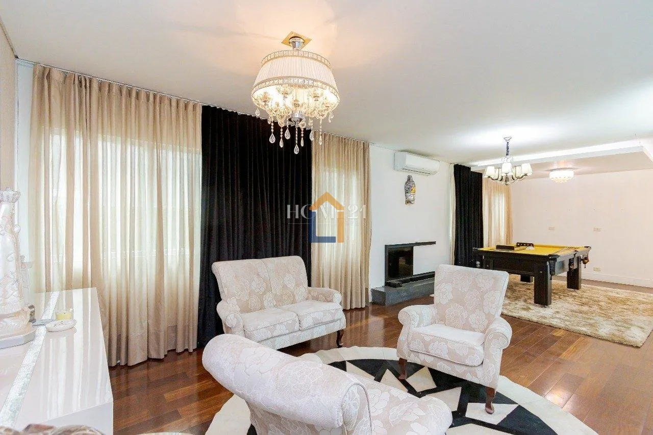 Furnished 470 m² house with 4 bedrooms and private garden — photo 26