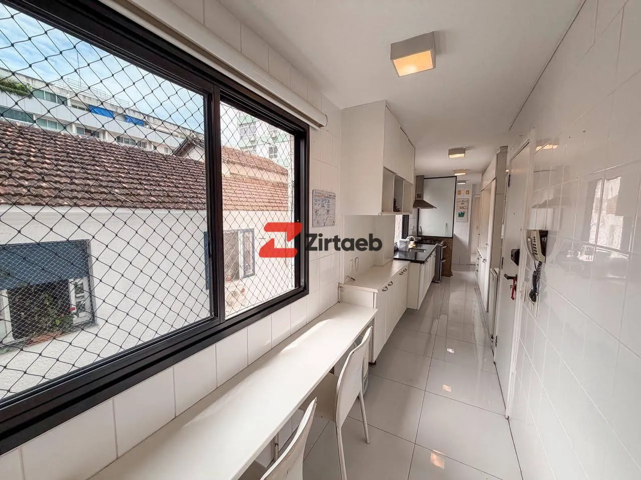 4-bedroom apartment with a walk-in closet in Rio de Janeiro — photo 2