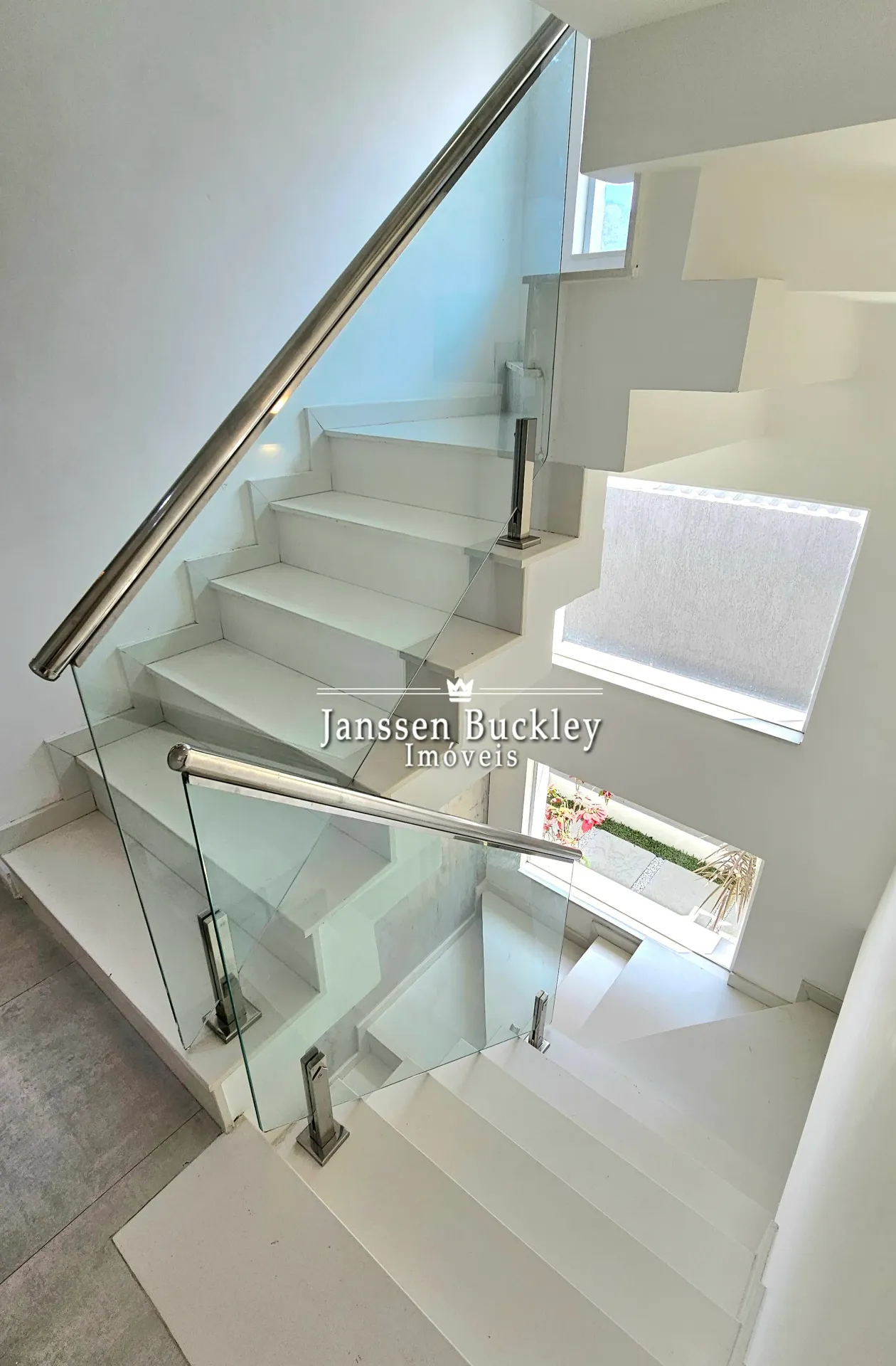 Casa com 3 quartos e cozinha integrada a gás — photo 29