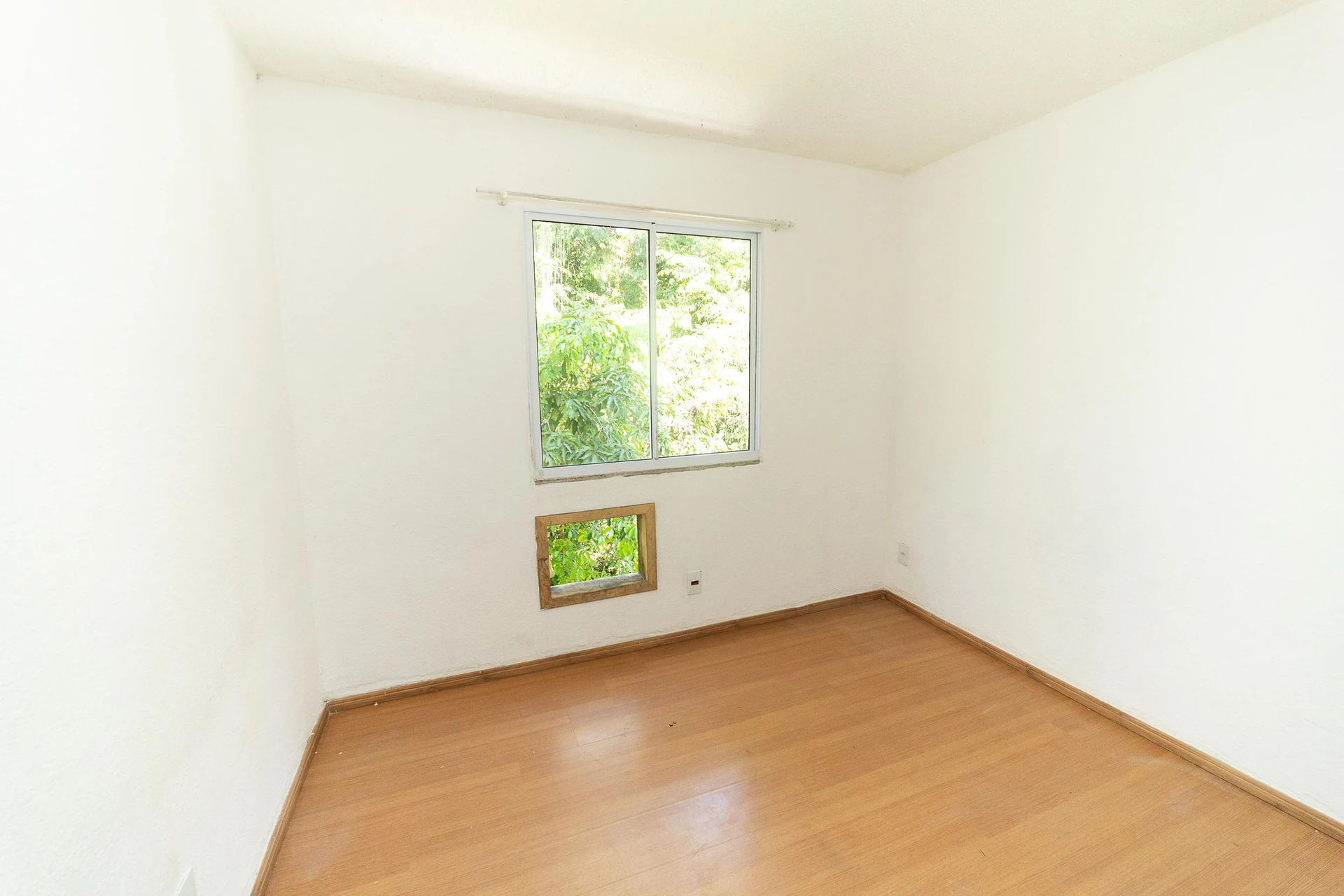 2-bedroom apartment in a building with a gym — photo 6