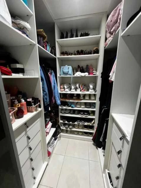 200 m² furnished apartment with two en-suite bedrooms — photo 2