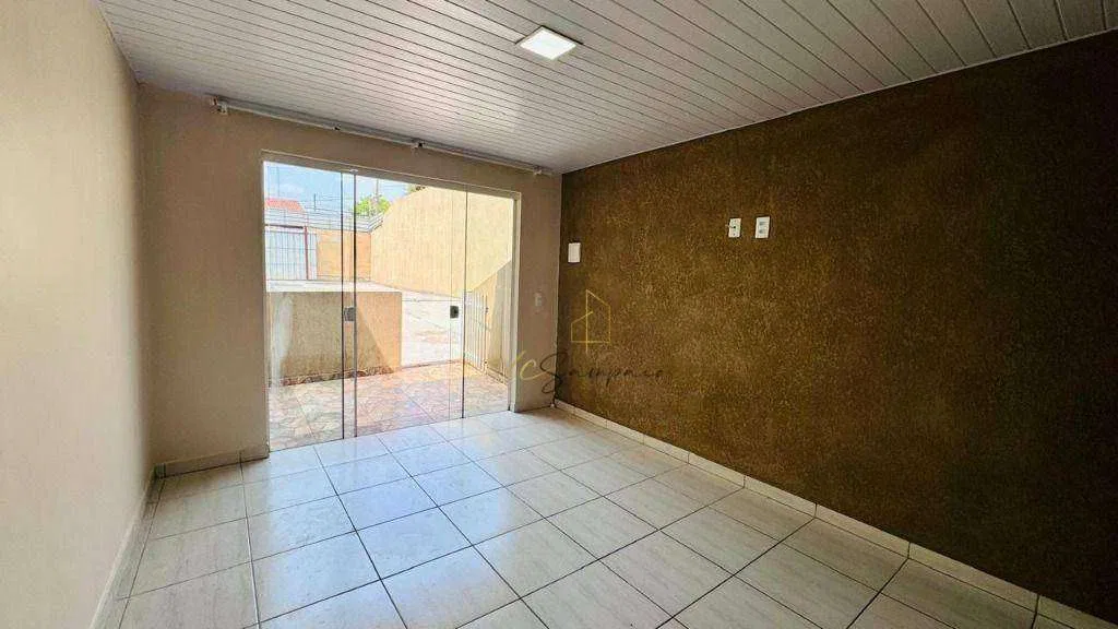 25 m² studio with a glass shower and electric showerhead — photo 2