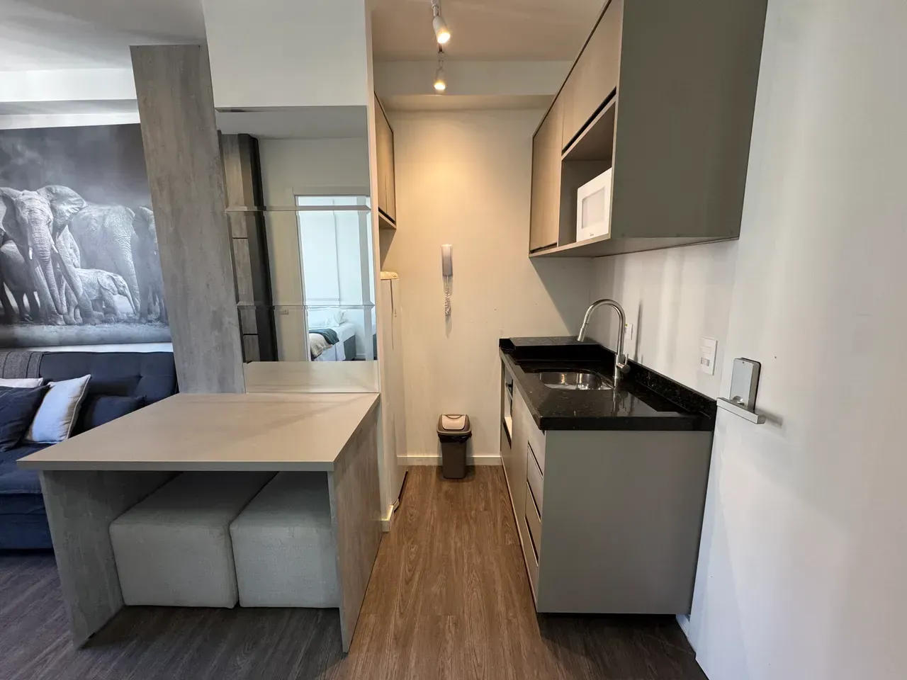 Apartamento mobiliado de 1 quarto com 1 vaga e terraço — photo 4
