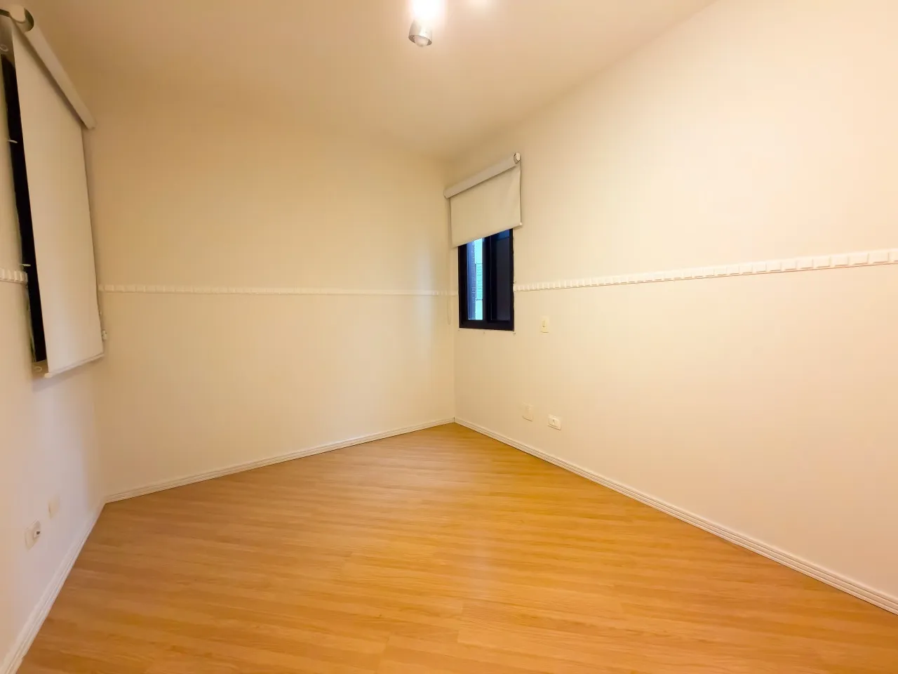 2-bedroom apartment with en-suite and enclosed balcony — photo 11