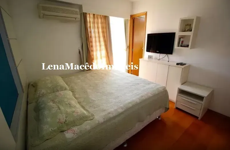 Unfurnished apartment with balcony and 2 parking spaces — photo 17