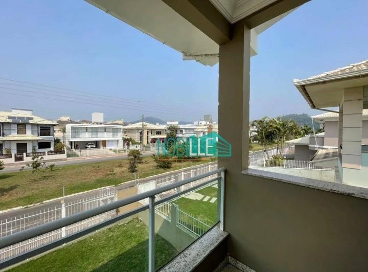 Будинок на 4 спальні з власними ванними та 5 ванн, 200 м² — photo 6