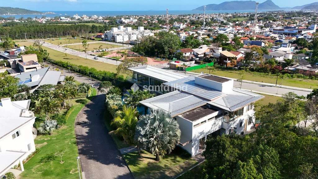 Casa mobiliada com 6 suítes e piscina no condomínio — photo 2