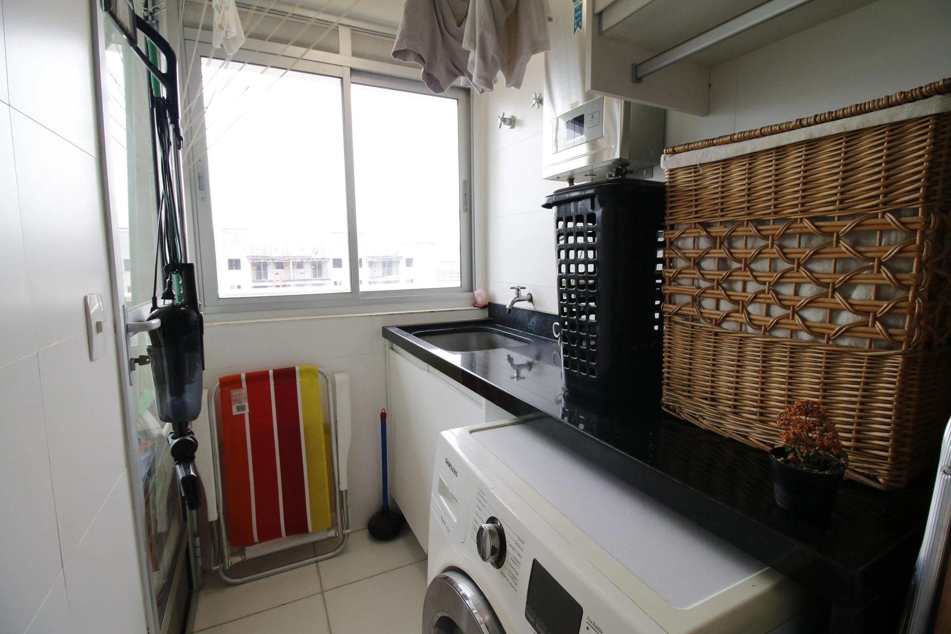 One-bedroom apartment with a dishwasher — photo 17