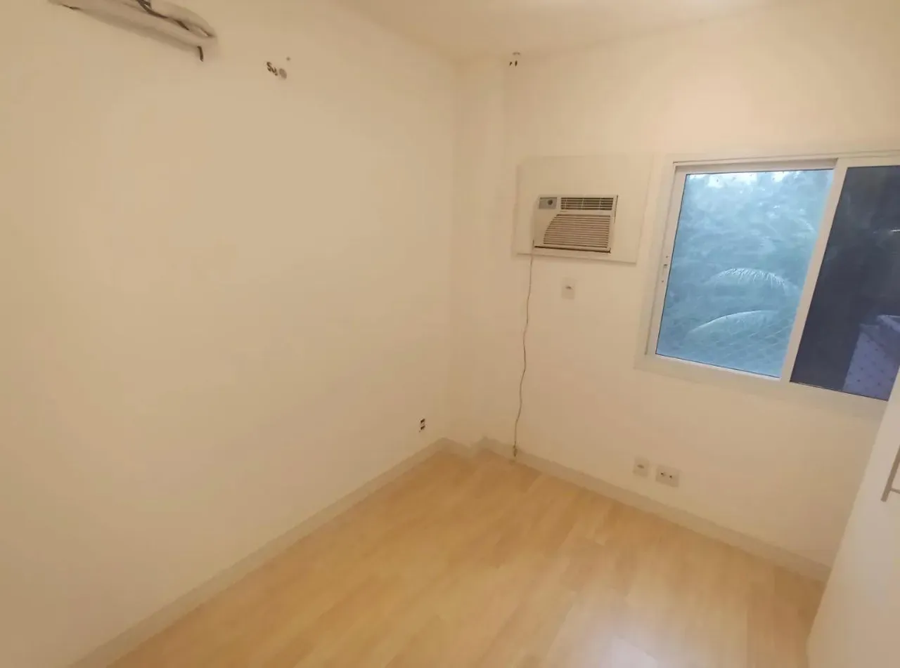 3-bedroom apartment with a grill on the balcony — photo 15