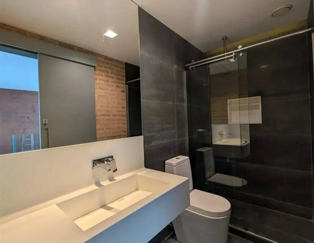 4-bedroom apartment with a mountain view — photo 9