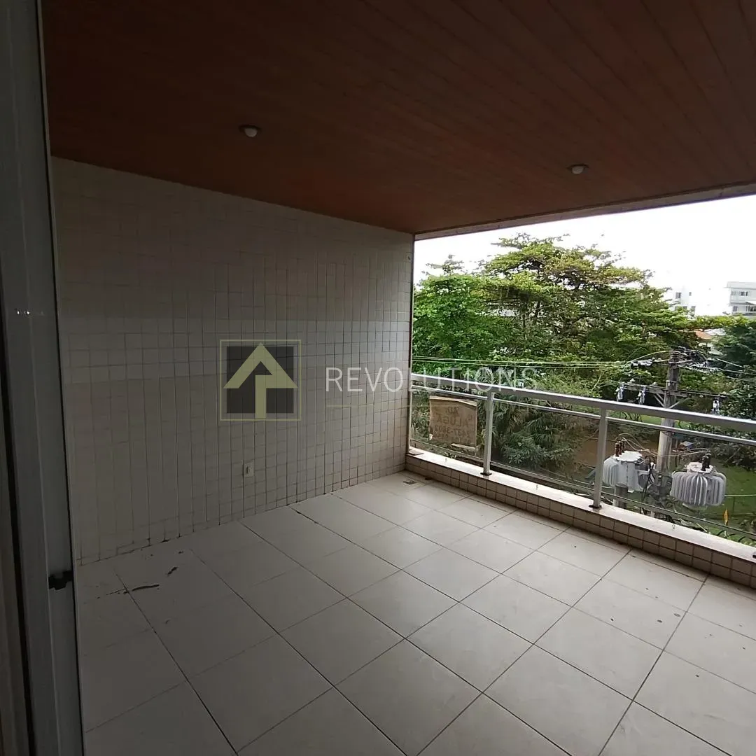 Apartamento de 3 quartos com 5 banheiros e cozinha fechada — photo 3
