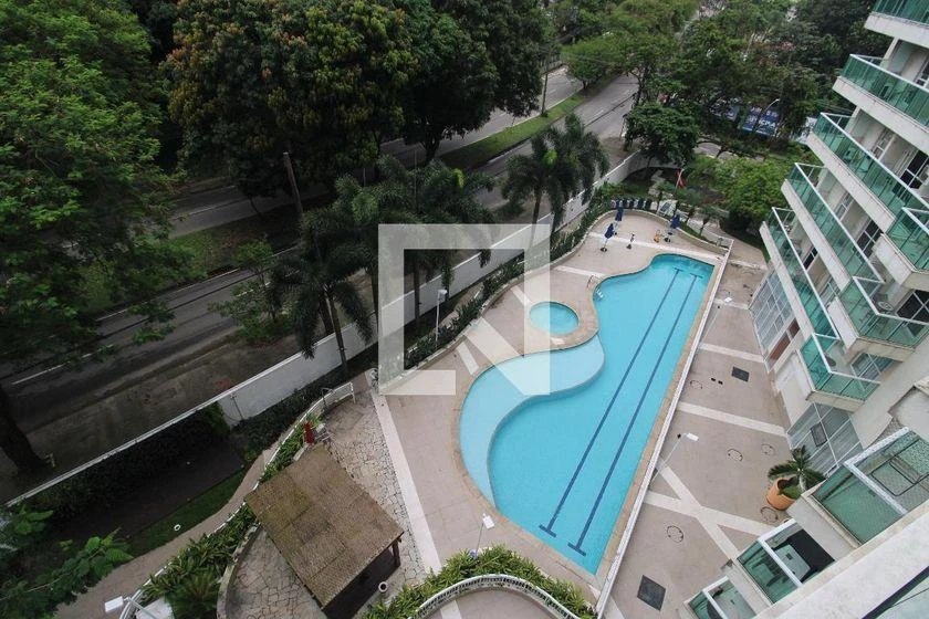 Furnished studio, 28 m², with a glass-enclosed balcony — photo 8