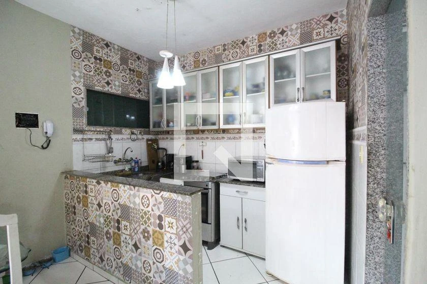 Furnished house, 200 m², with a glass-enclosed balcony — photo 9