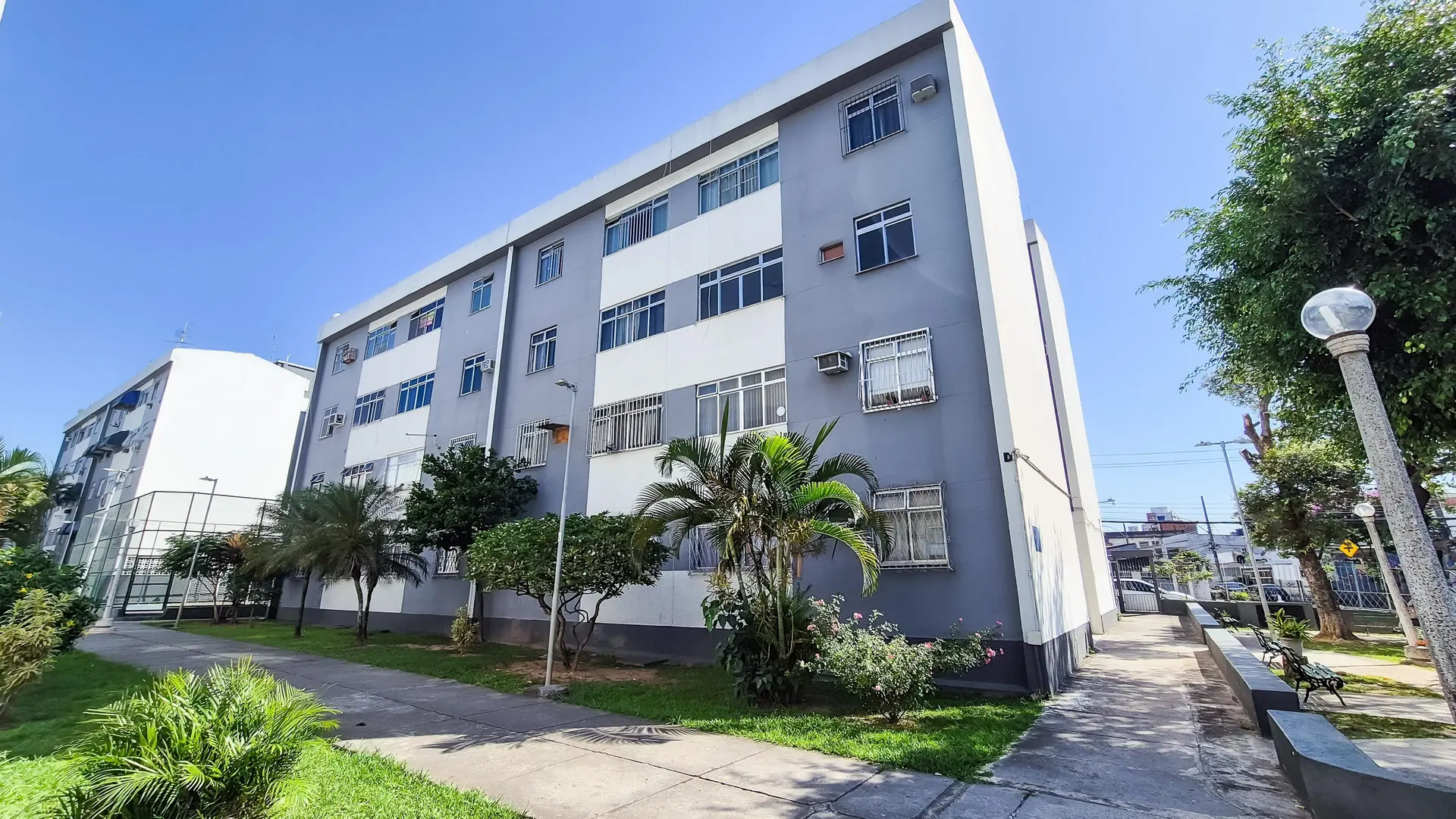 Unfurnished apartment with 2 bedrooms and 1 bathroom — photo 42