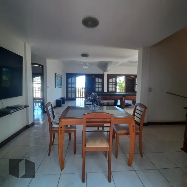 House with 4 bedrooms and 5 bathrooms, 5 parking spots — photo 14