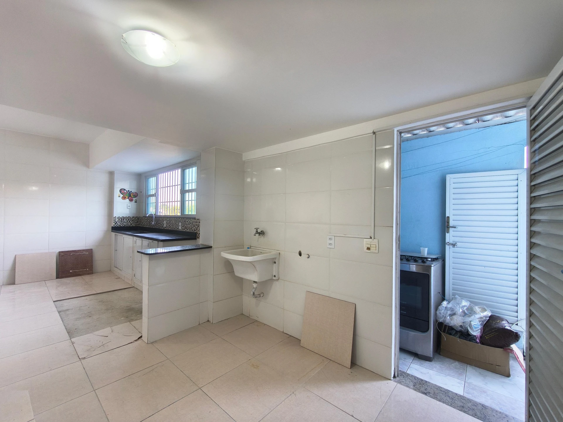 Condo house with 3 bedrooms and a balcony — photo 65