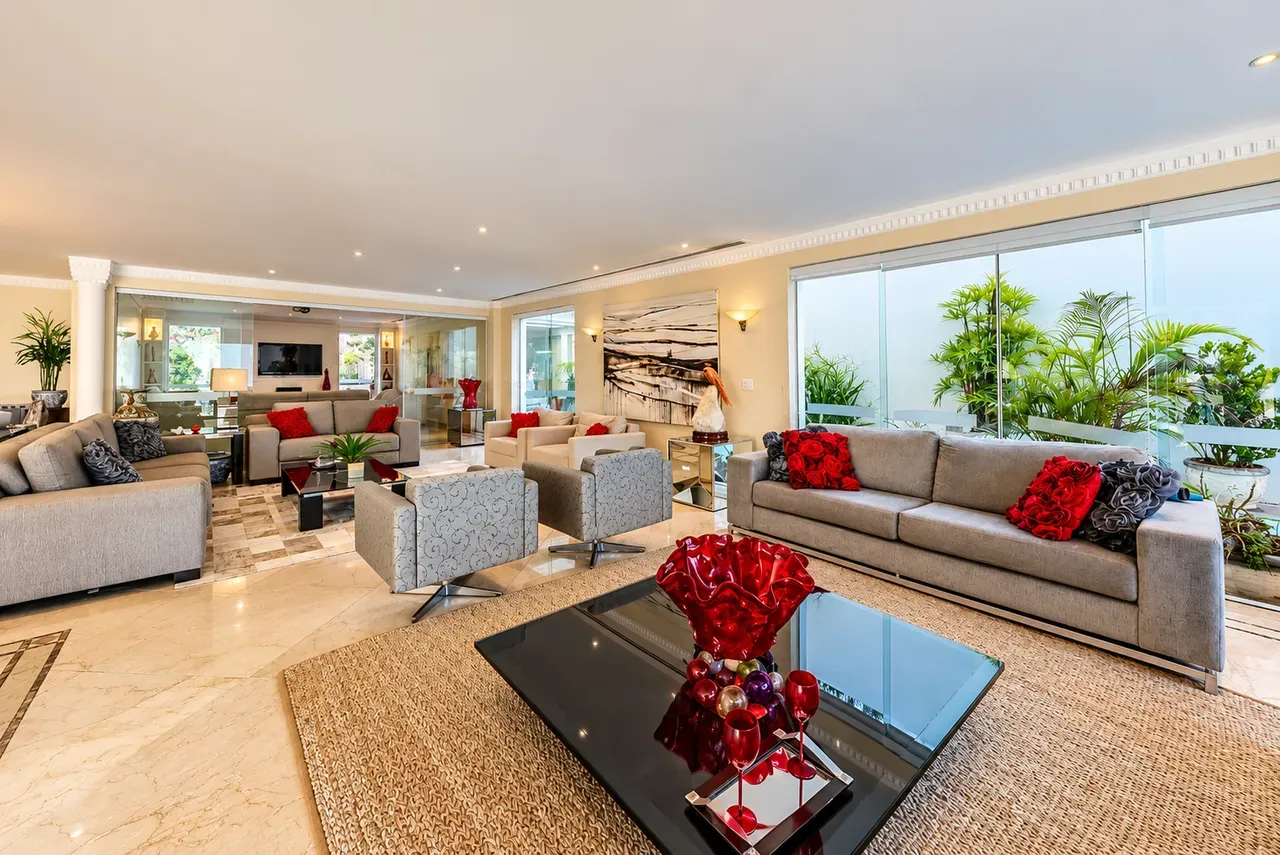 5 quartos e lava-louças: casa de 922 m² — photo 3