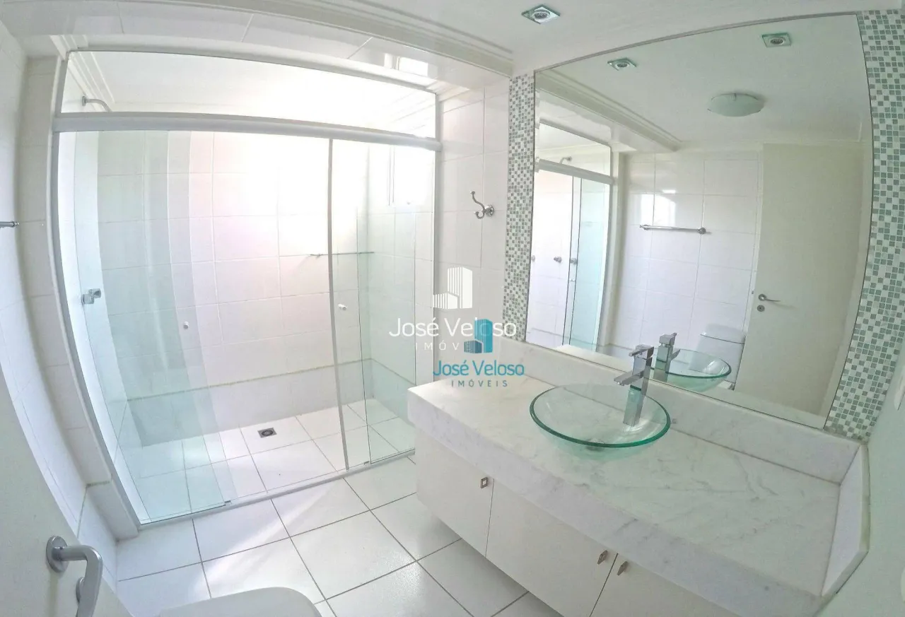 Furnished apartment with 4 en-suite bedrooms — photo 18