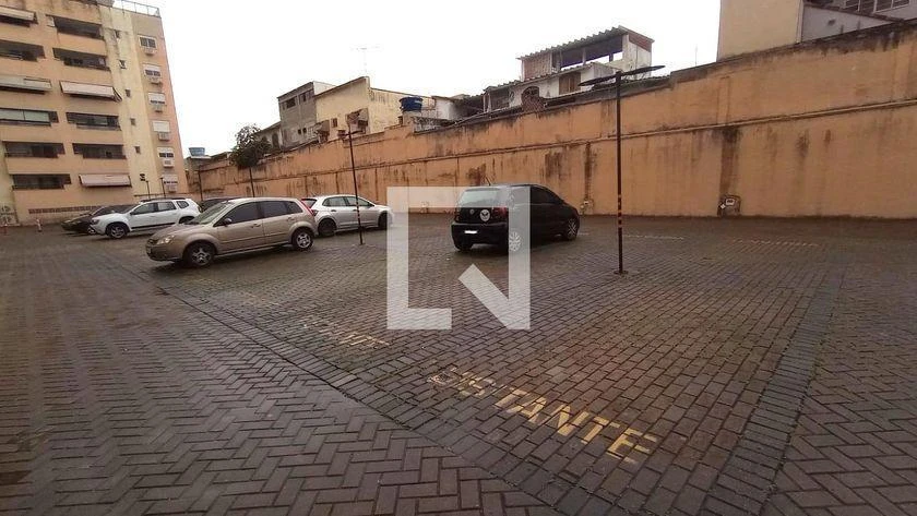 Balcony with a grill in a 3-bedroom apartment, 74 m² — photo 40