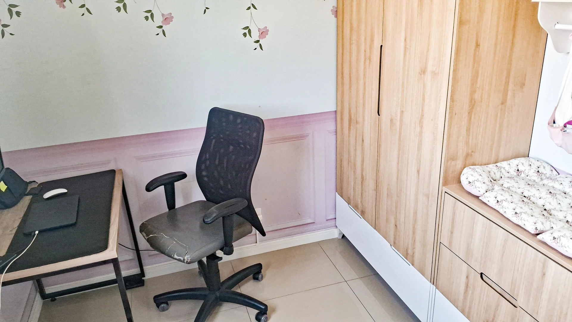 48 m² apartment with a home office and a washing machine — photo 25