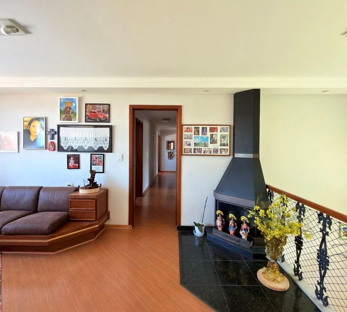 4-bedroom house with a bathtub in Curitiba — photo 11