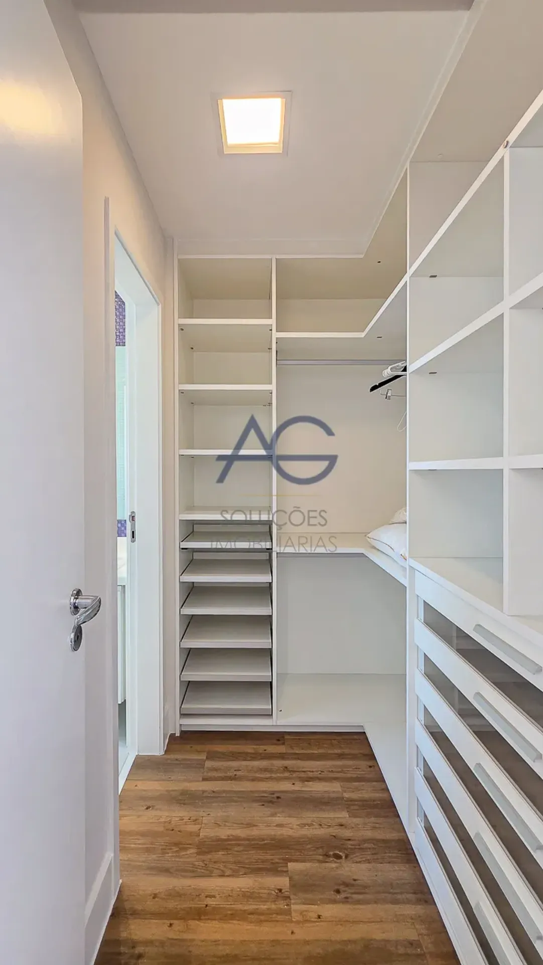 Duplex penthouse with 1 bedroom and open views — photo 57