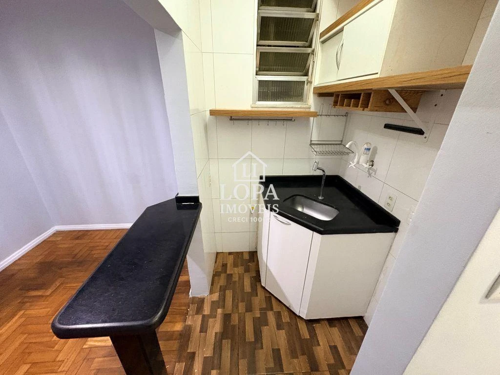 Apartamento com piso de madeira ou laminado, Centro — photo 9