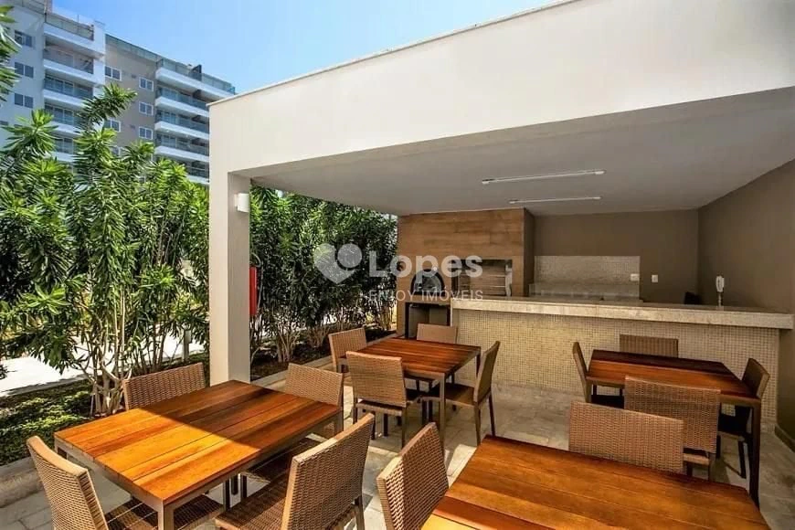 Furnished 2-bedroom apartment with a desk and 71 m² — photo 28