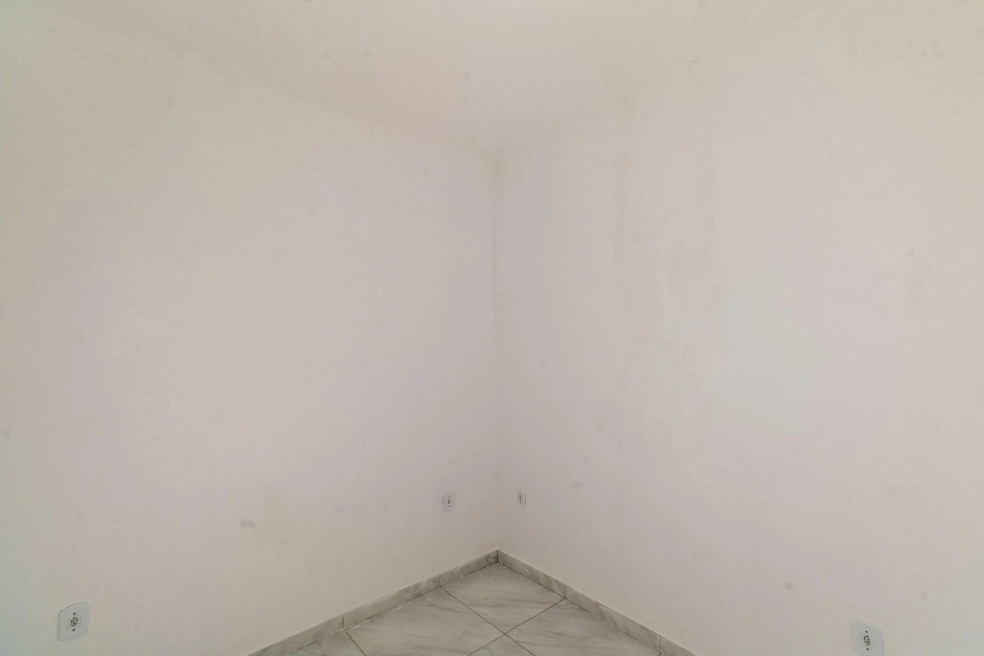 Будинок без меблів з 1 спальнею та кухнею open-plan — photo 21