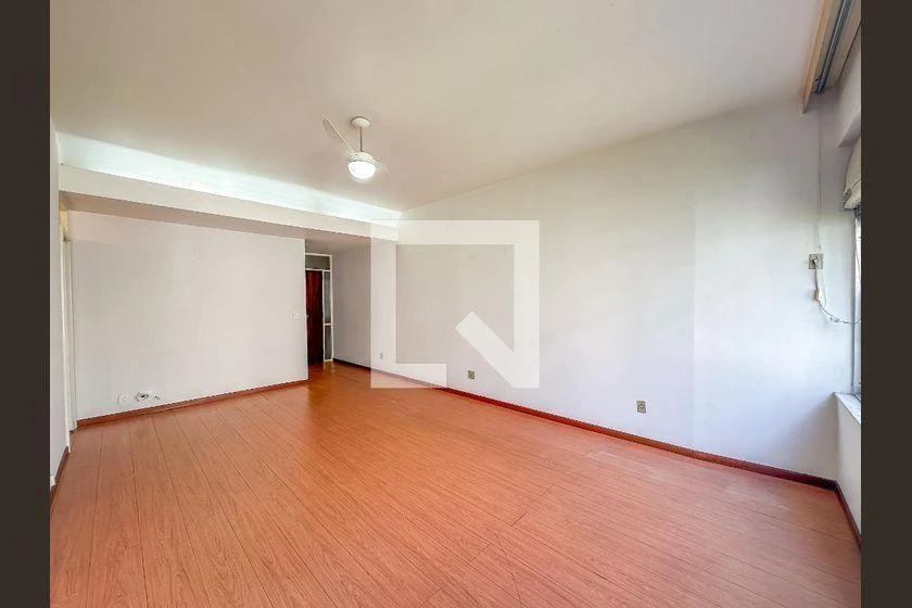 3-bedroom apartment with a bathtub — photo 13