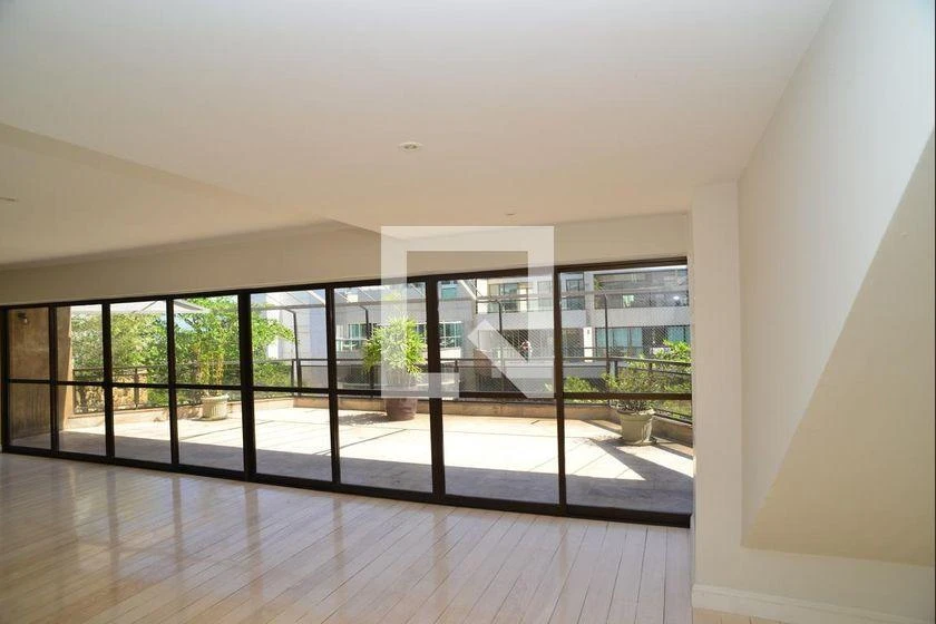 Apartamento para aluguel com 3 quartos e varanda de vidro — photo 6