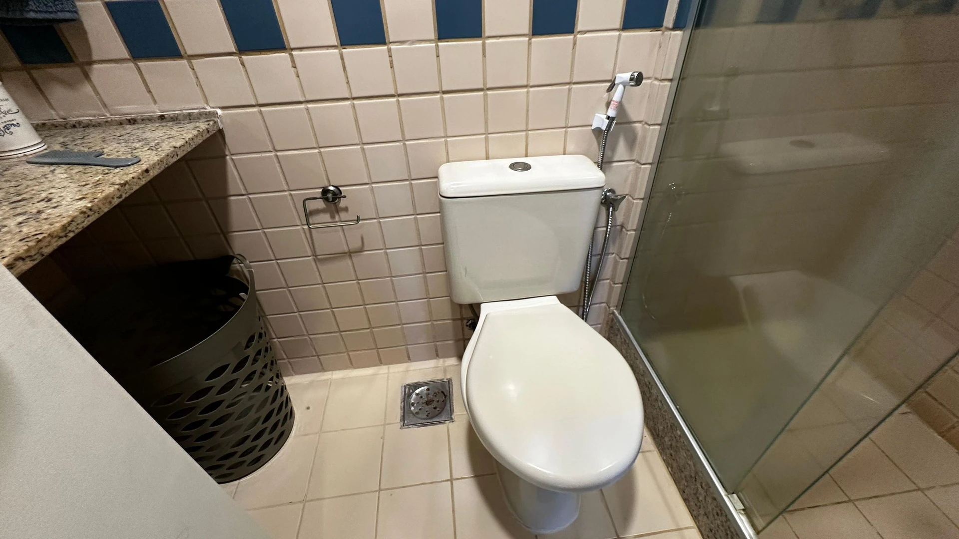 Furnished apartment with 2 bedrooms and a balcony — photo 30