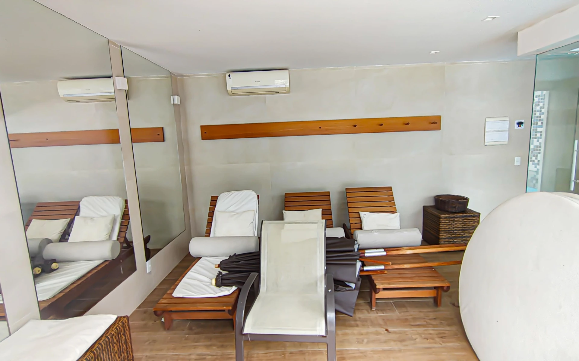 Unfurnished 2-bedroom apartment with en-suite bathrooms — photo 23