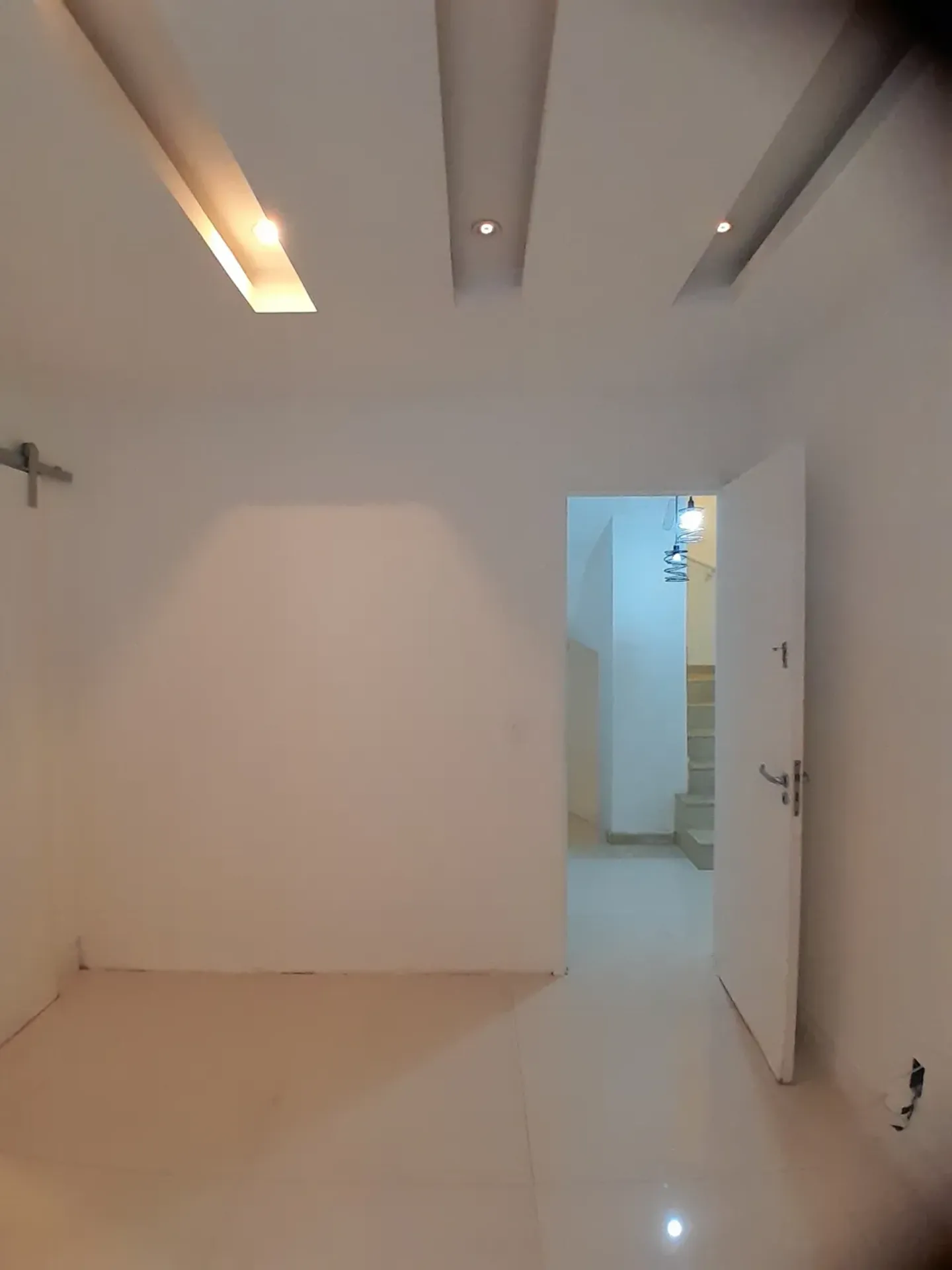 House with 4 en-suite bedrooms and 3 parking spots — photo 56