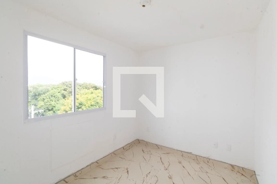 Apartamento com 2 quartos e área de serviço com tanque — photo 26