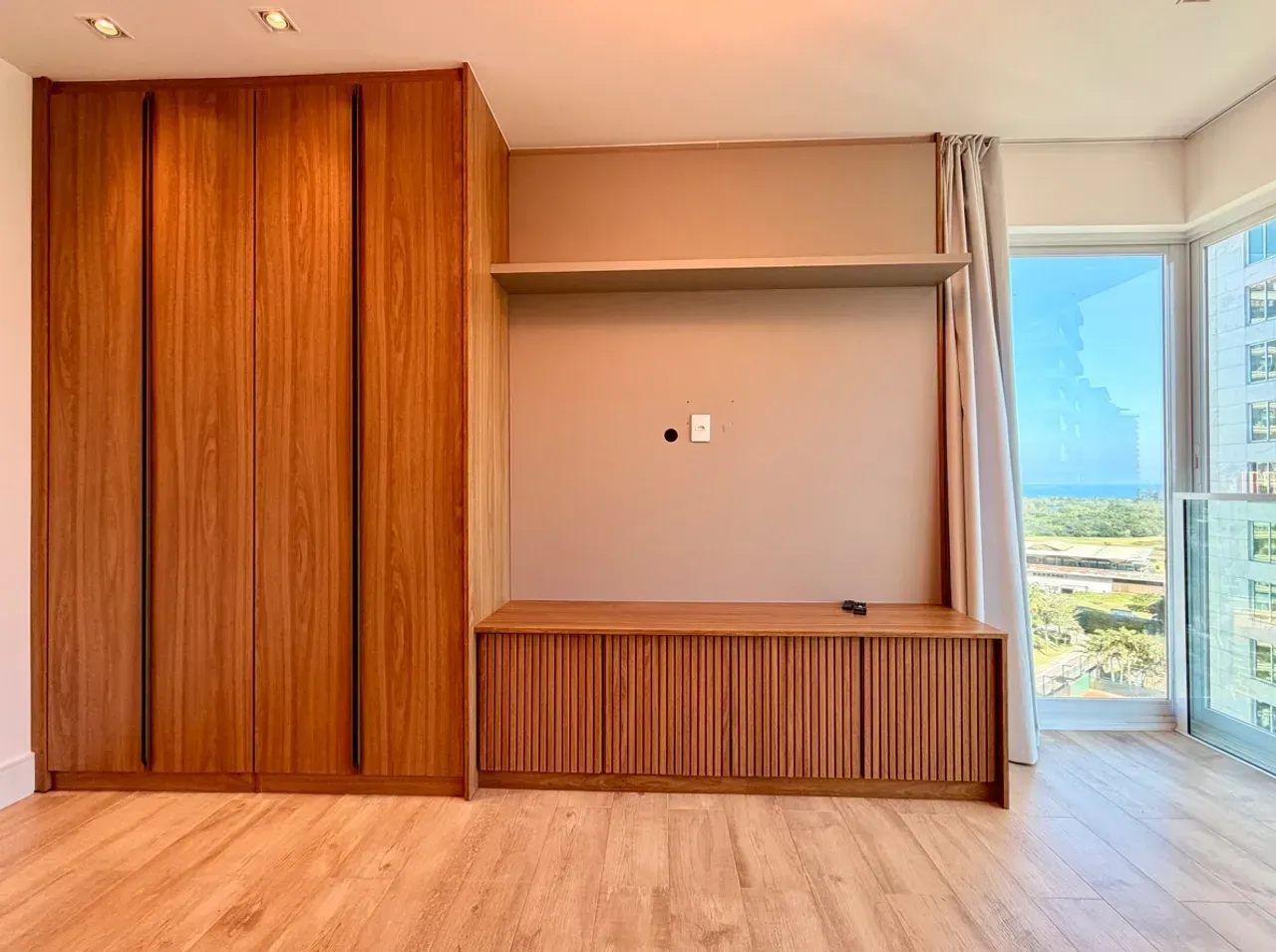 266 m² apartment with 3 bedrooms and an open kitchen — photo 7