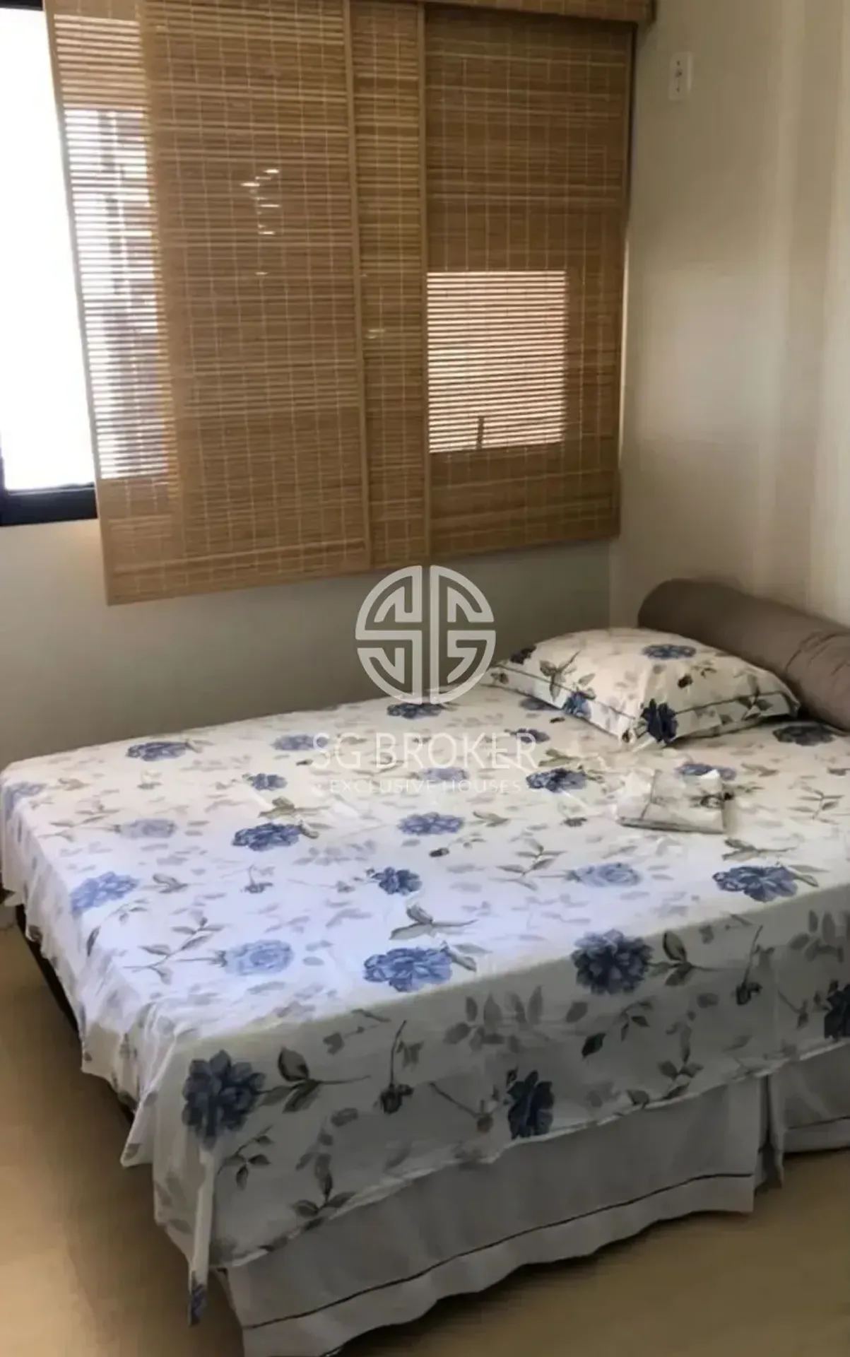 Furnished duplex apartment with 2 en-suite bedrooms — photo 5
