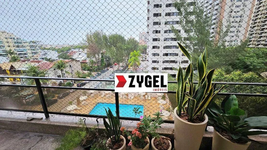 4-bedroom apartment with a water view in Rio de Janeiro — photo 25