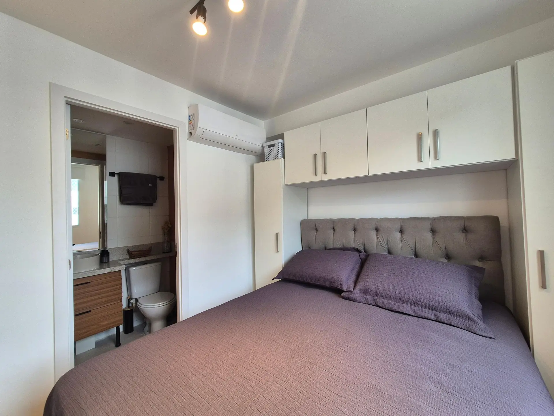 2-bedroom apartment with a home office — photo 11