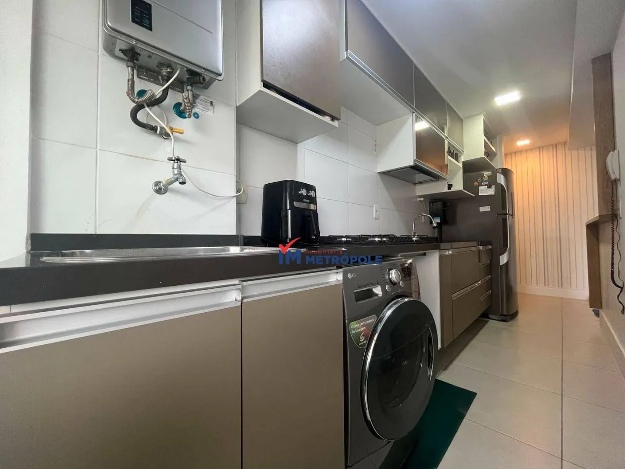 Furnished apartment with 3 bedrooms and an American-style kitchen 72 m² — photo 4