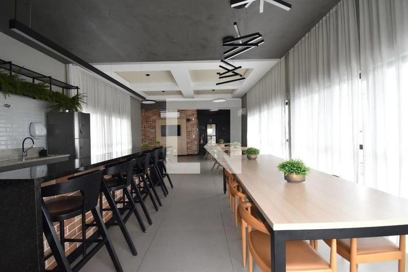 3-bedroom apartment in a building with a gym — photo 42